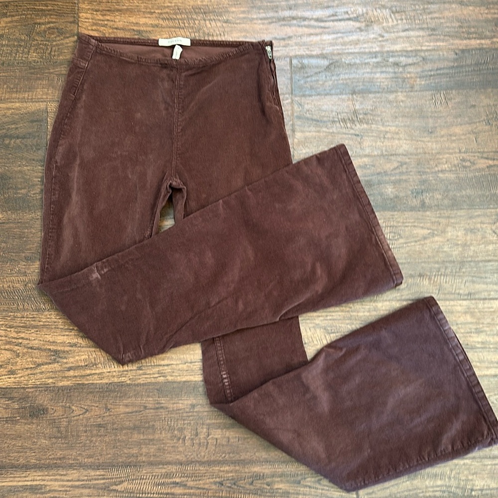 Pacsun Brown Corduroy Low Rise
Flare Pants size 27 great condition side zip - Picture 8 of 17